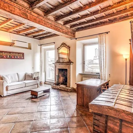 Flat With Lovely Views Near Piazza Navona *