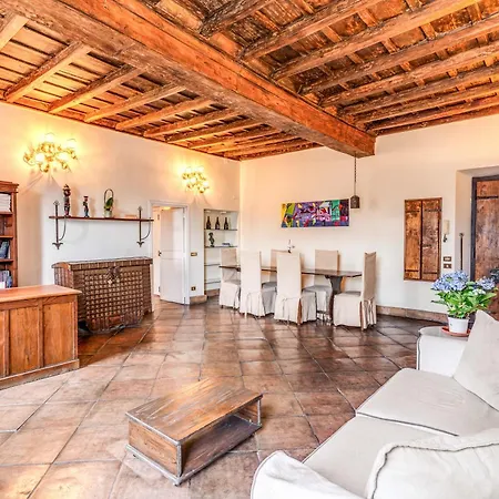 Flat With Lovely Views Near Piazza Navona Apartment *