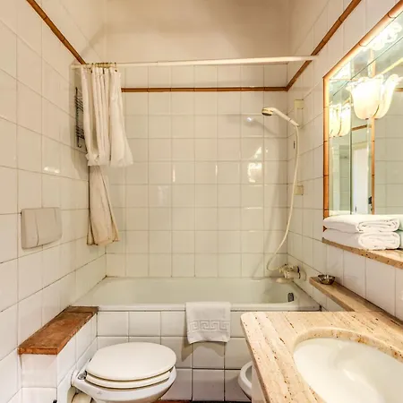 Apartment Flat With Lovely Views Near Piazza Navona Rome