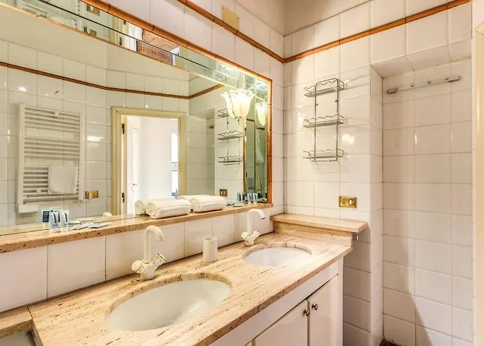 Appartement Flat With Lovely Views Near Piazza Navona