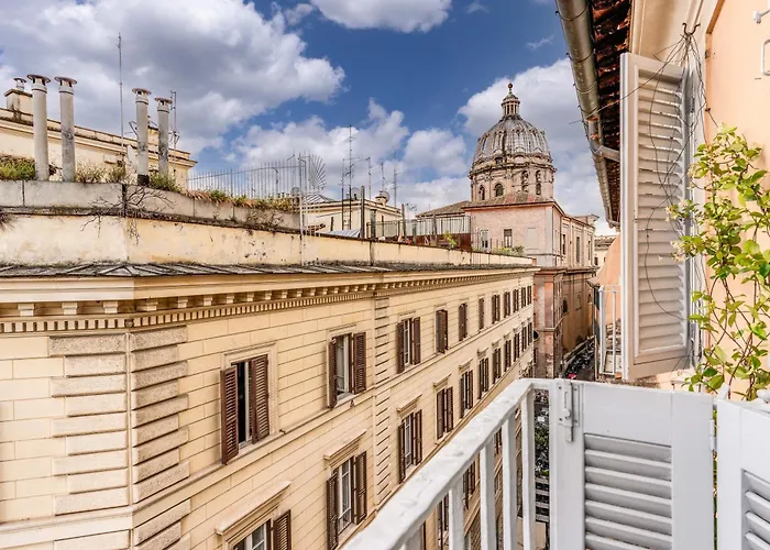 Flat With Lovely Views Near Piazza Navona Rome